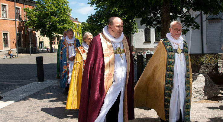 Biskopper i procession