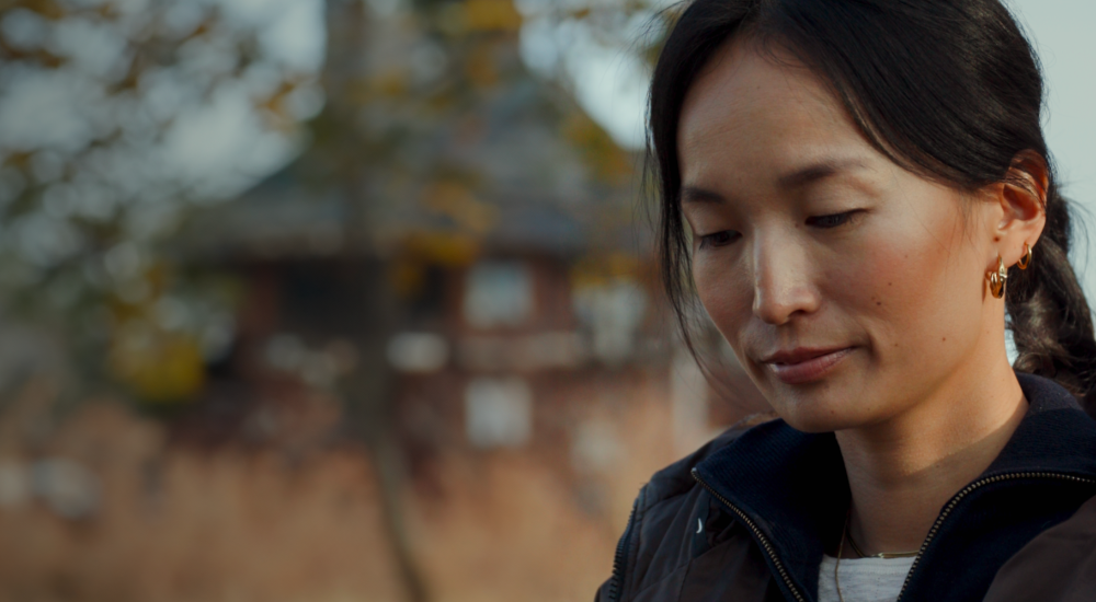 Hænder skriver på en bærbar computer